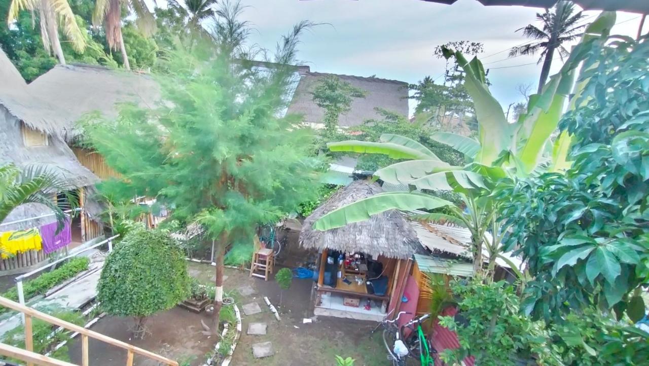 Fantastic B"N"B Hostel Gili Air Exterior photo